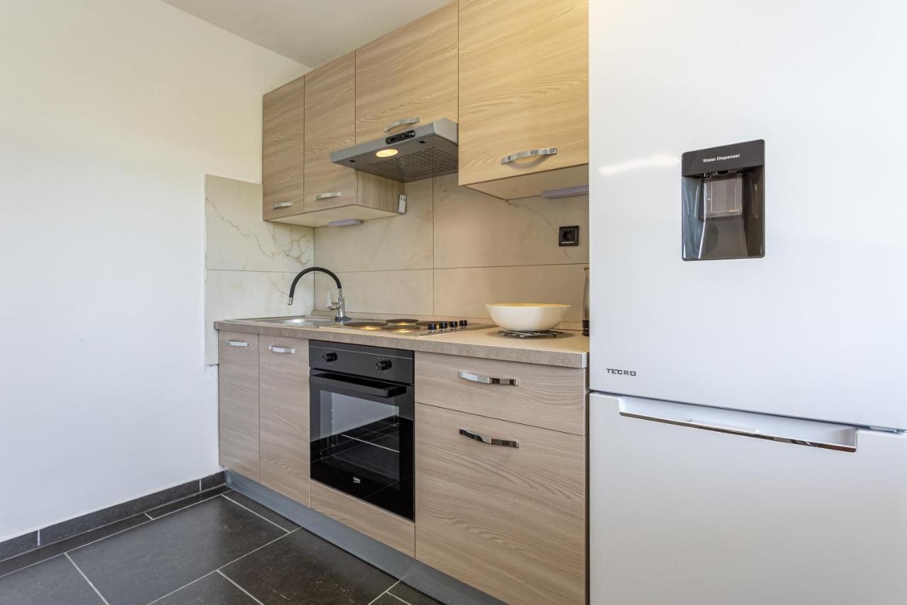 Smiljana Apartments Klimno Exterior photo