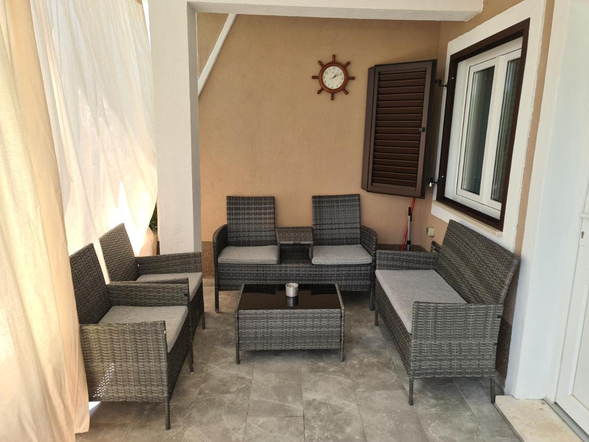 Smiljana Apartments Klimno Exterior photo